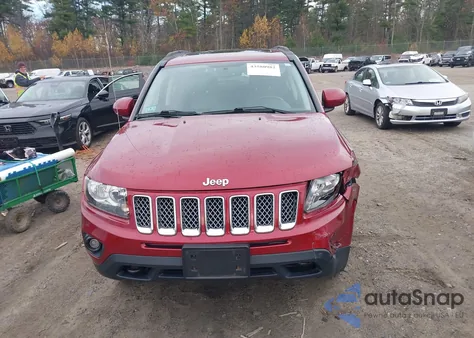 2017 Jeep Compass Latitude 4X4 from USA, damaged, VIN 1C4NJDEB8HD101652